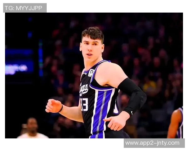 拉拉维亚反讽湖人队友的疯狂反应究竟是谁引发的热议与关注