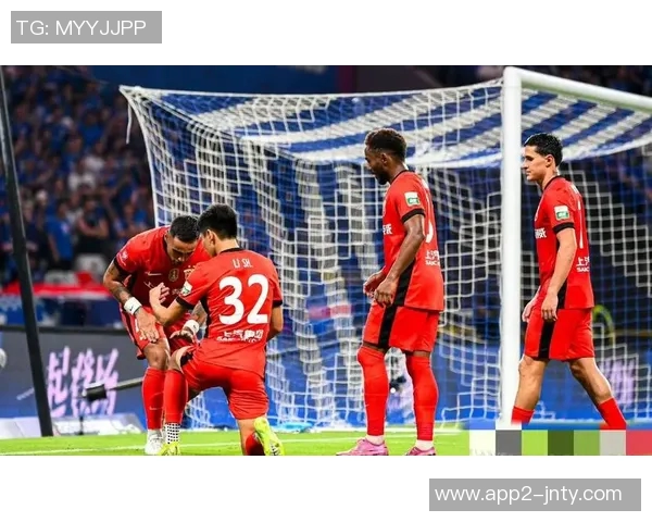 末轮争冠悬念揭晓海港平局即冠申花唯有胜利寄望海港失利