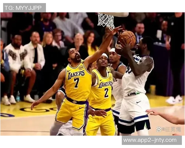 本赛季球队进攻变化显著里弗斯指出更多球员积极冲击篮下