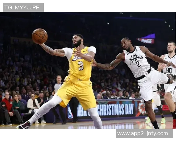 贝弗利称库兹马应为首发球员瑞安罗林斯成功把握机会展现实力