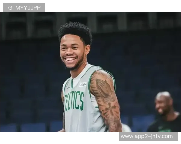 安芬尼西蒙斯回顾绿军首秀表现从紧张到自如掌控比赛节奏