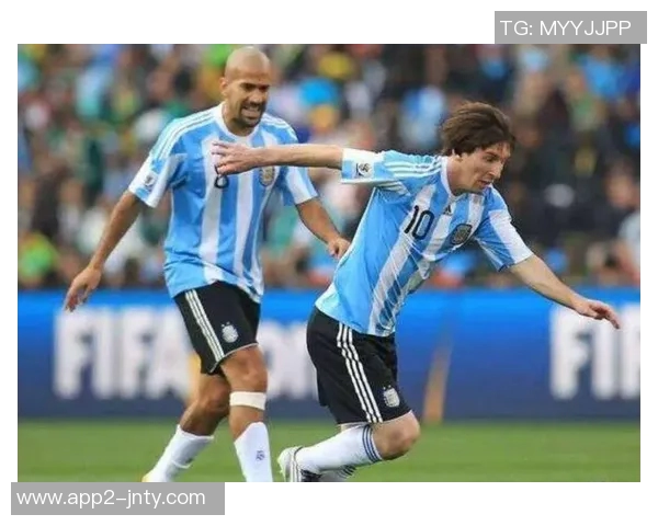 贝隆遭禁足半年妻子怒斥阿足协黑手党并暗指梅西背后阴谋