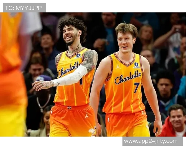 勇士三场比赛连续命中20记以上三分球创造队史新高纪录