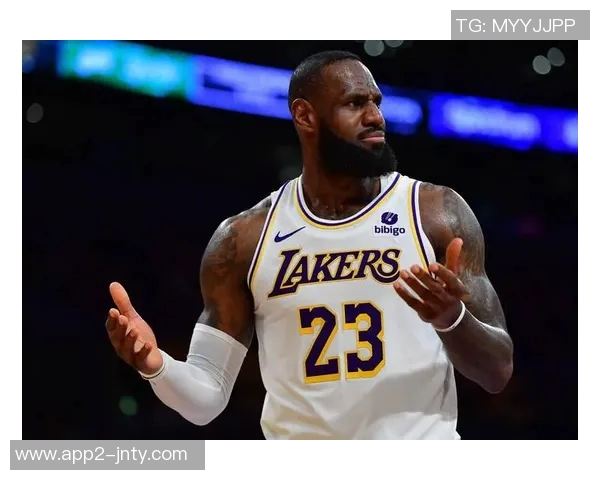 湖记分析：东里无詹提升球队效能詹姆斯单独带队表现出色三人同场反而下滑